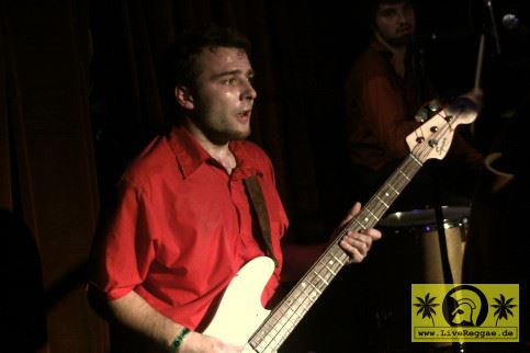 Ken Guru - The Highjumpers (D) Groove Station - Dresden 25. September 2009 (18).JPG